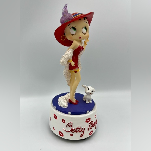 Betty Boop RARE Red Dress and Kisses Figurine Statue Collectible 2007 - Picture 6 of 7
